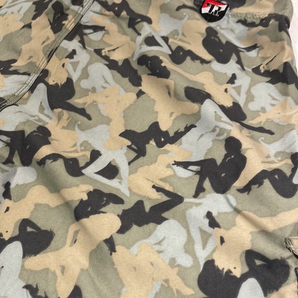 Men’s booty camp board shorts - Picture 4 of 7